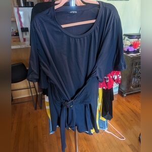 🤎Bloomchic Navy 28 belted blouse